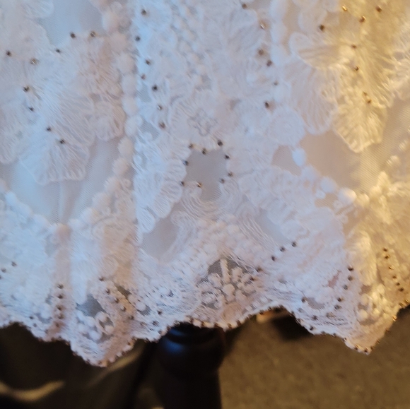 White House Black Market White Lace Dressy Tank - Picture 2 of 11